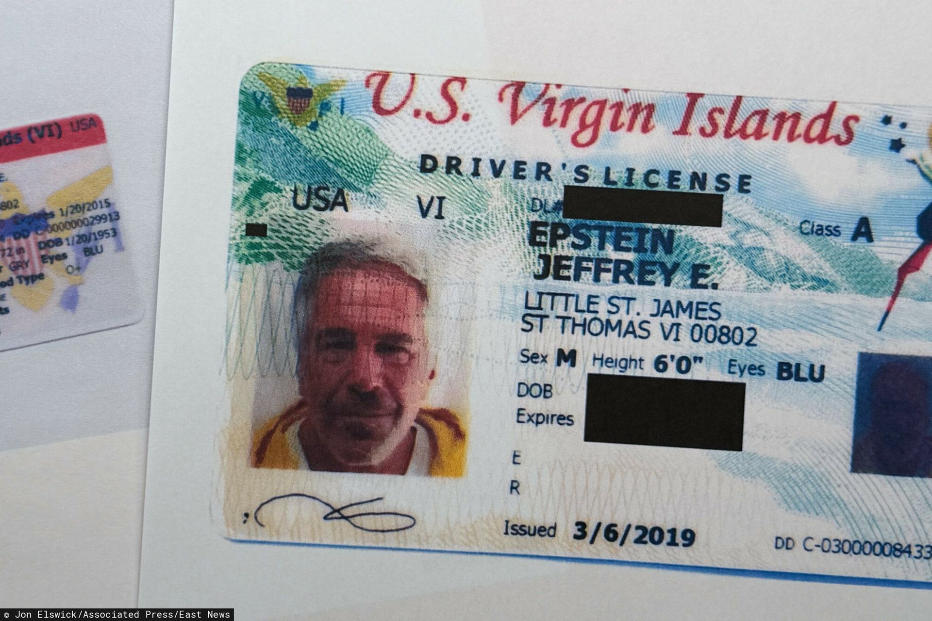 Nowe informacje ws. śmierci Epsteina. Zagadkowa postać na monitoringu