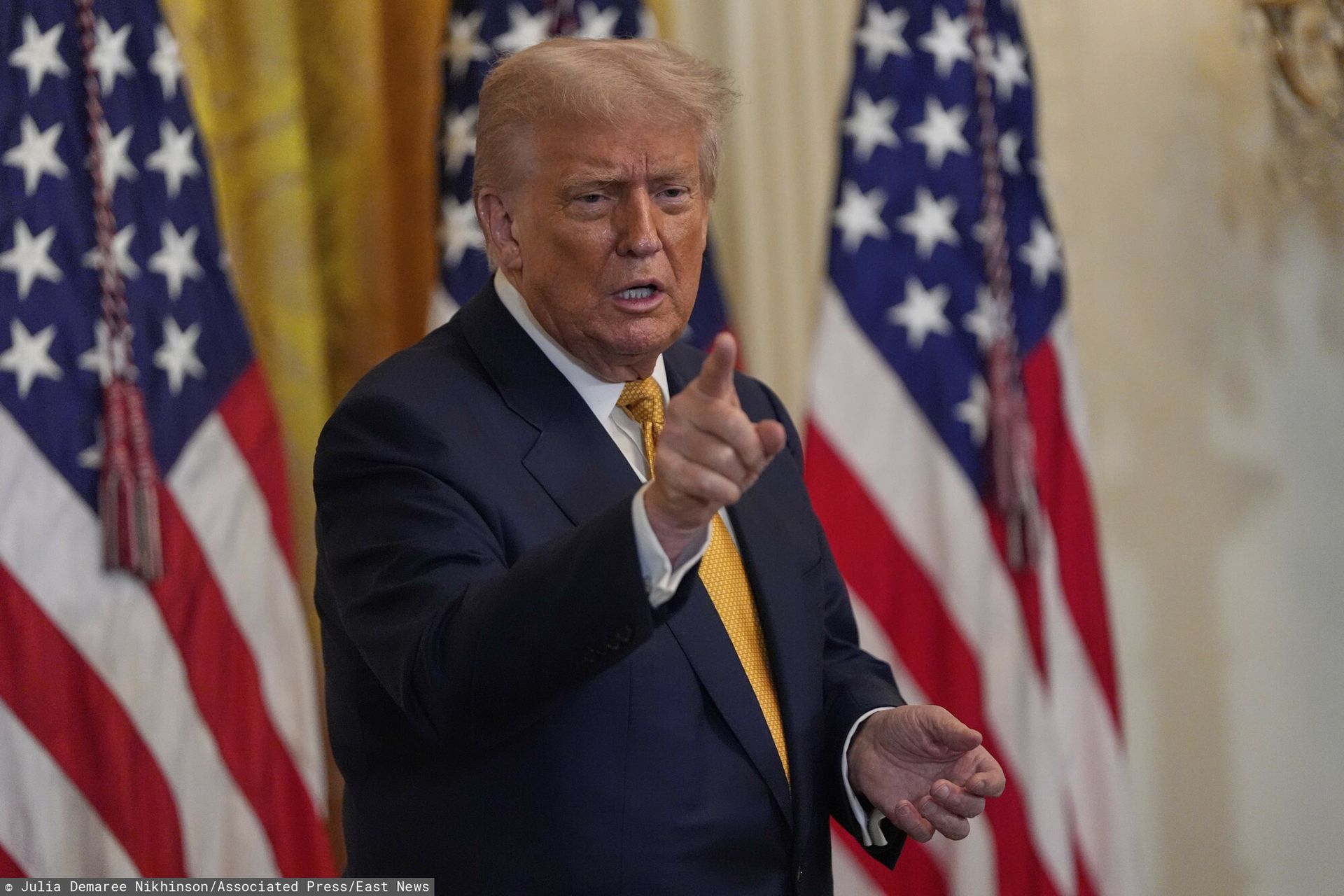 Trump sfrustrowany sprawą Epsteina. "Jest wściekły"