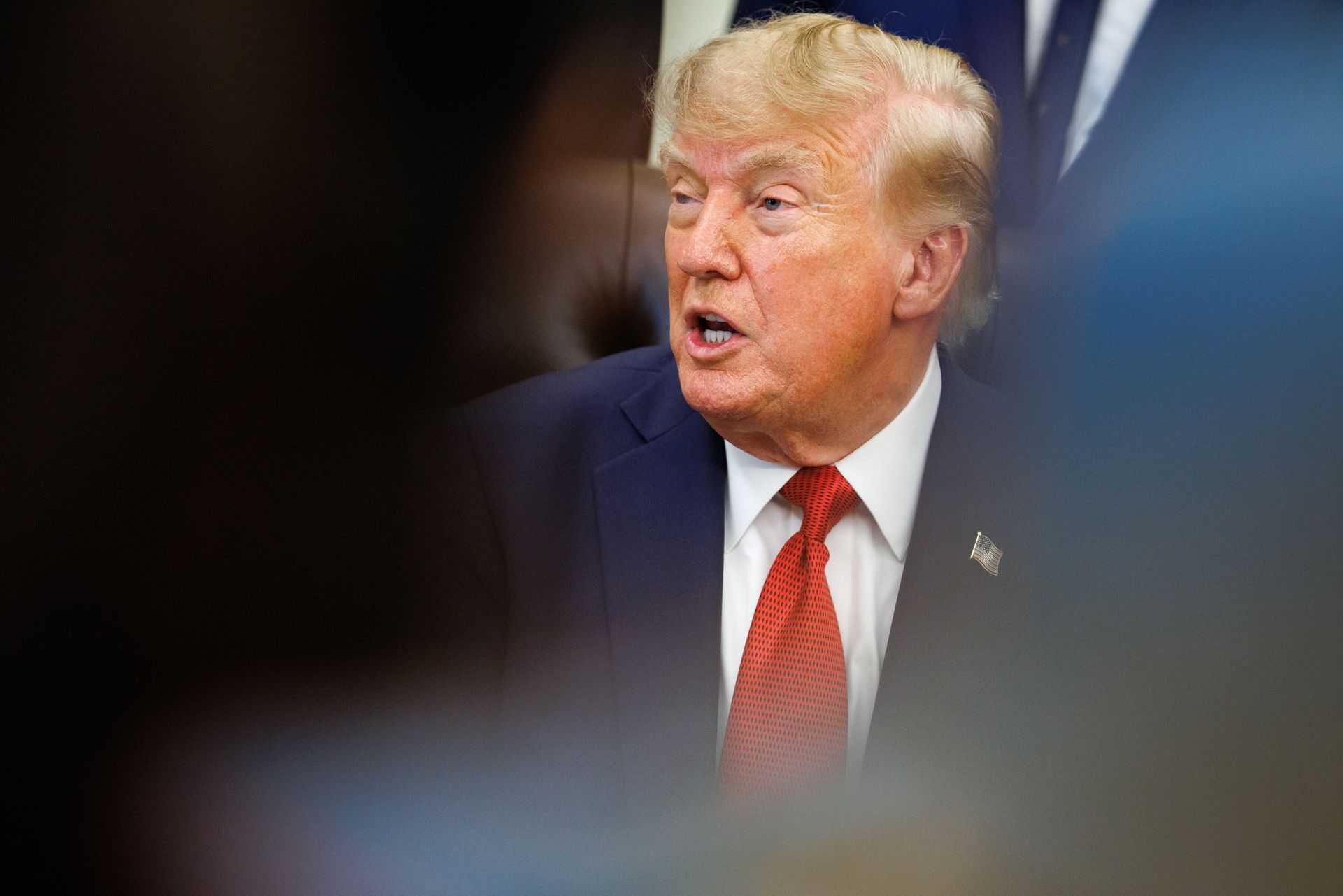 Trump odciął media od Białego Domu. Już się to na nim zemściło