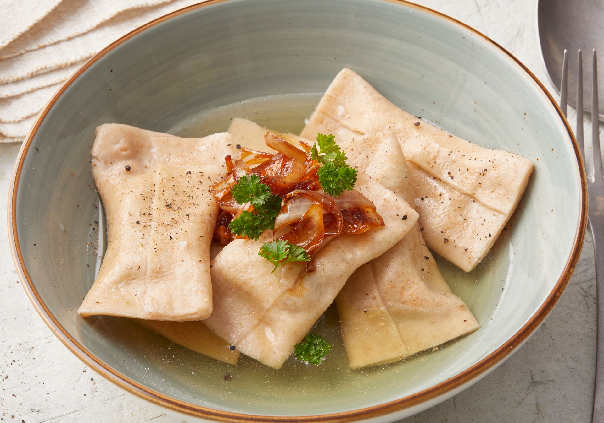 Te pierogi to hit w Niemczech. Nigdy wcześniej nie jadłam tak wyrazistego i pełnego smaku farszu