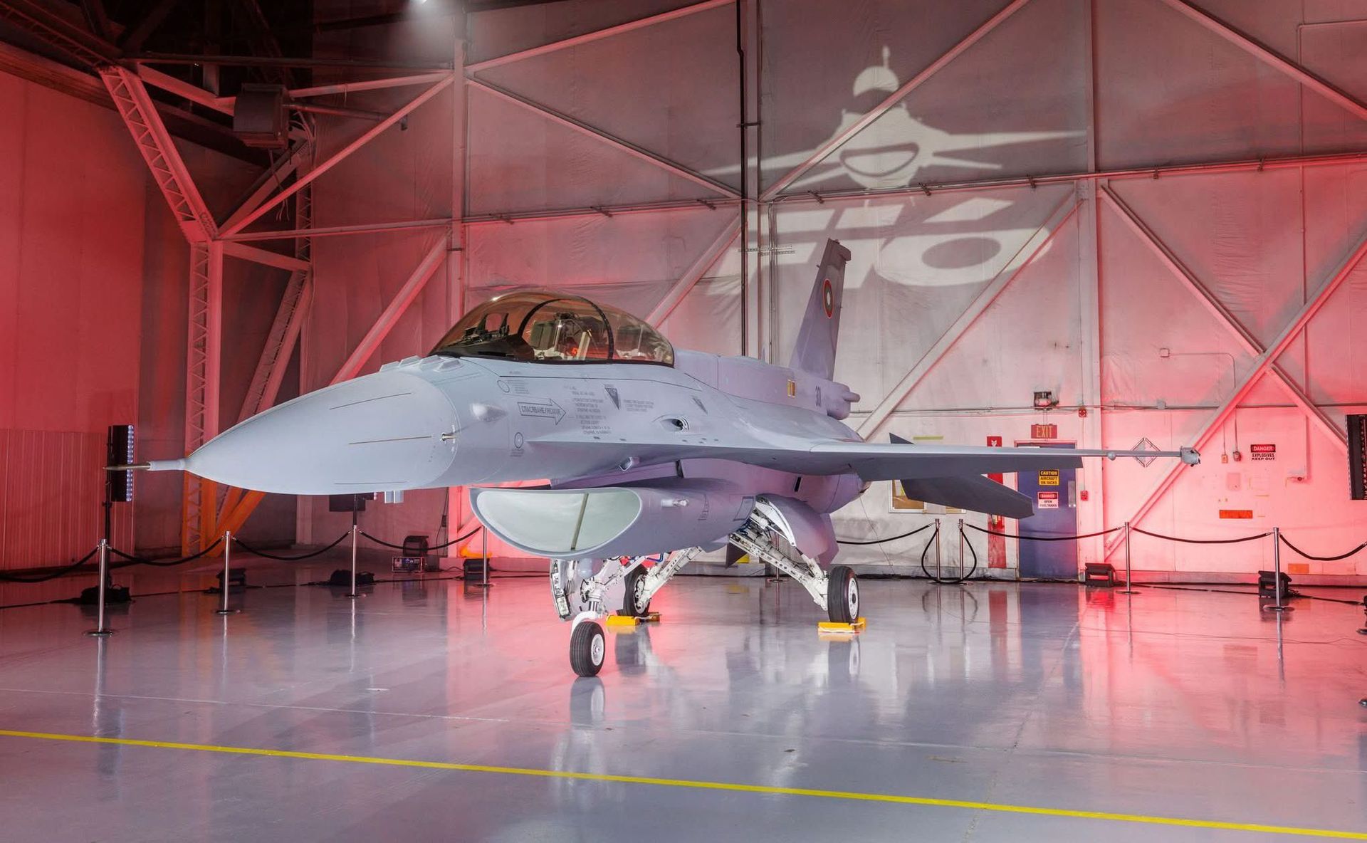 Odebrali najnowszego F-16. Myśliwiec nie nadaje się do lotu