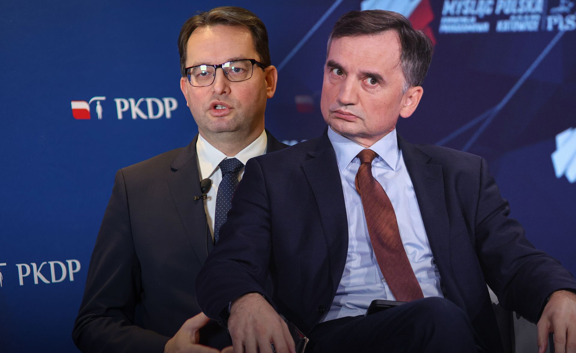 Nie wie, ile zginęło dzieci; echa ucieczki Ziobry [SKRÓT PORANKA]