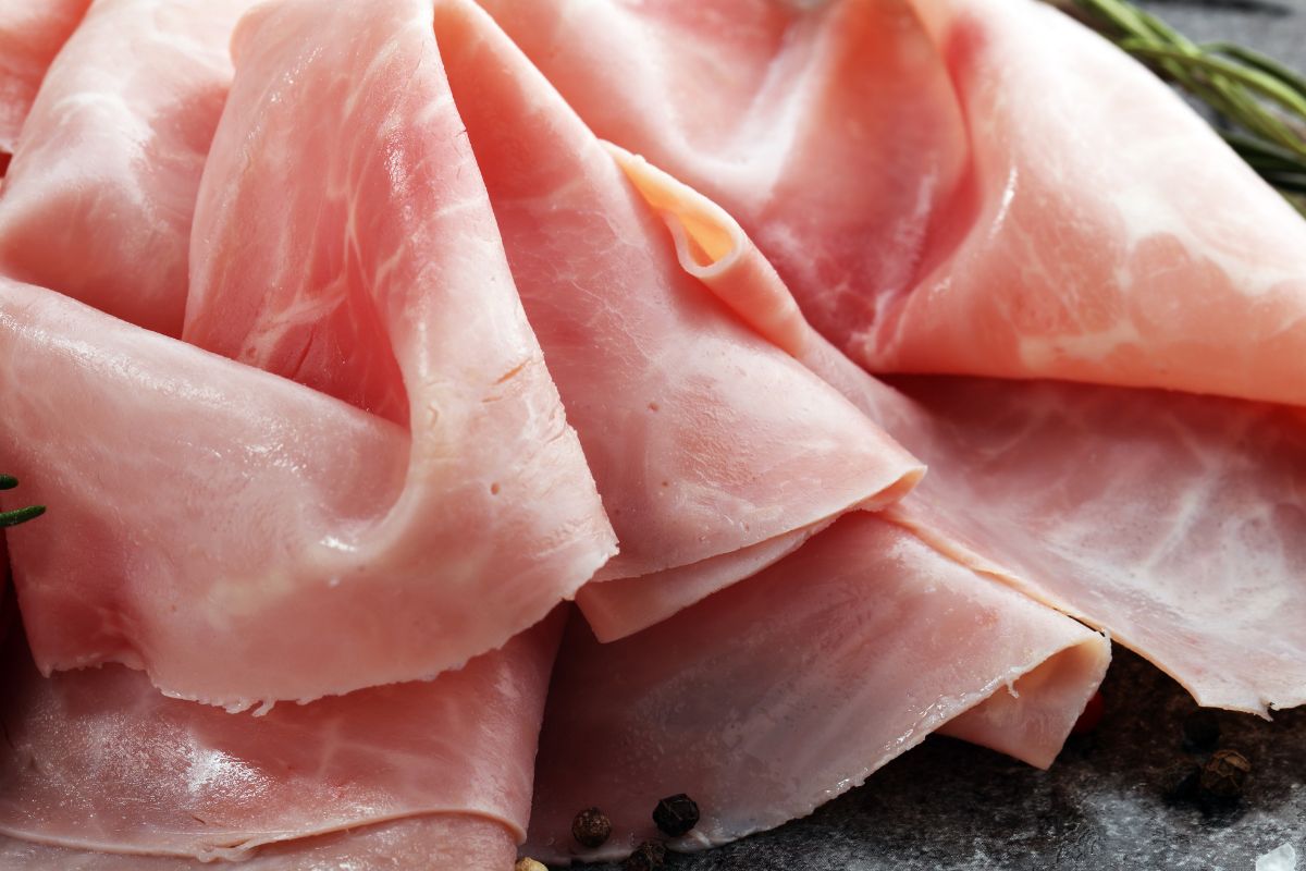 Nie ma szybszego sposobu. Tak sprawdzisz, czy wędlina ma w sobie za dużo wody