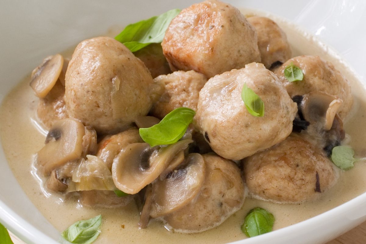 Na poniedziałek zrobię pyszne klopsiki w aromatycznym sosie. Ten przepis jeszcze nigdy mnie nie zawiódł