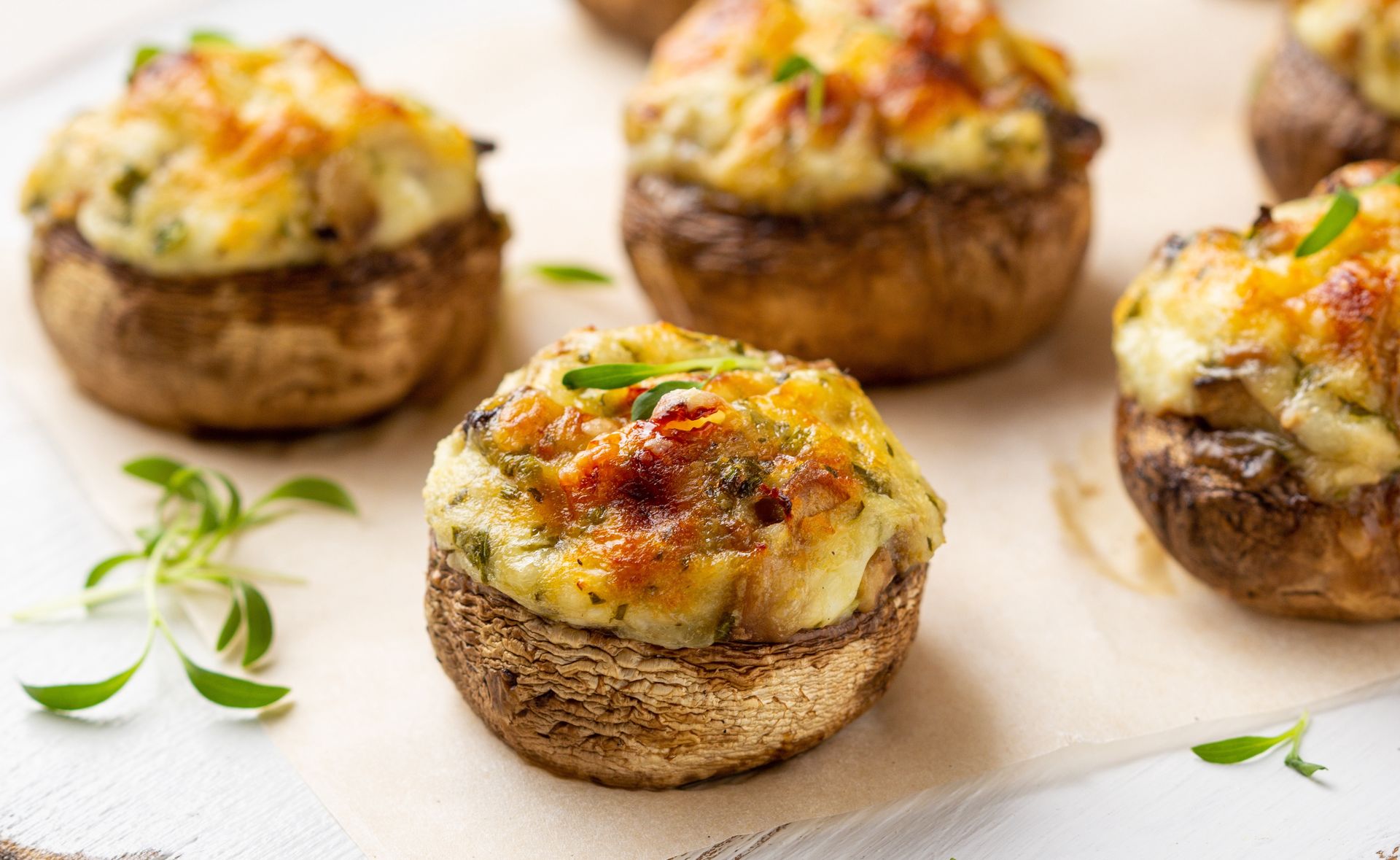 Dodaj do pieczarek i zapiecz. Pierwsze znikną ze stołu