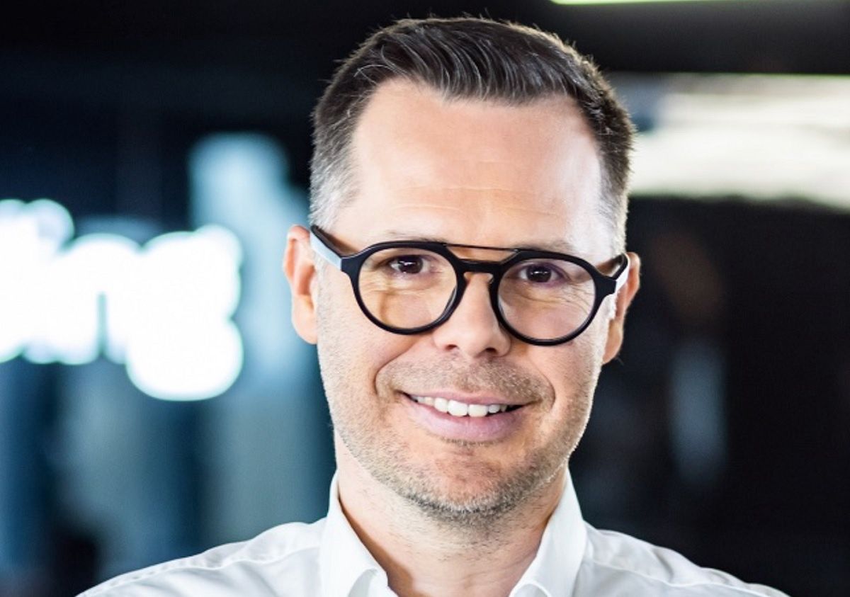 Wirtualna Polska wystrzeliła w turystyce. Spadek reklamowy