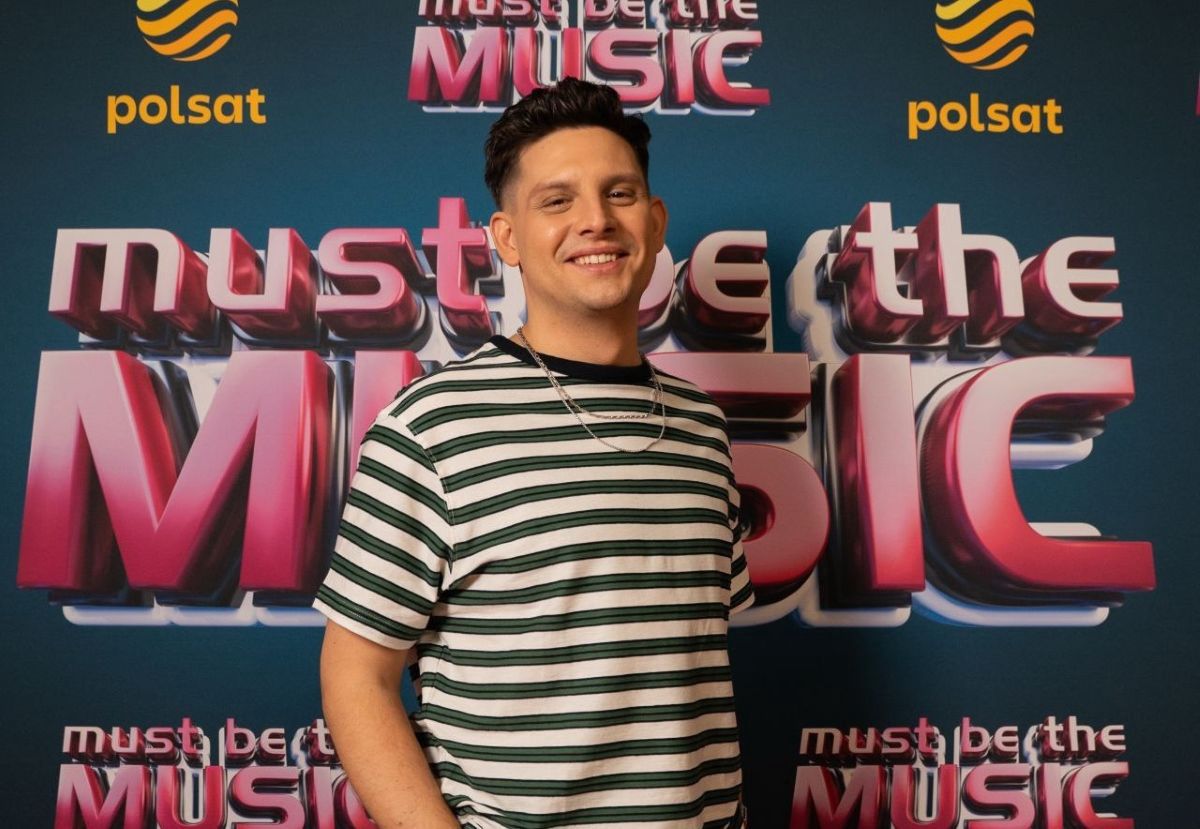 Radio ZET na planie "Must Be The Music". Z uczestnikami rozmawia nowy dziennikarz