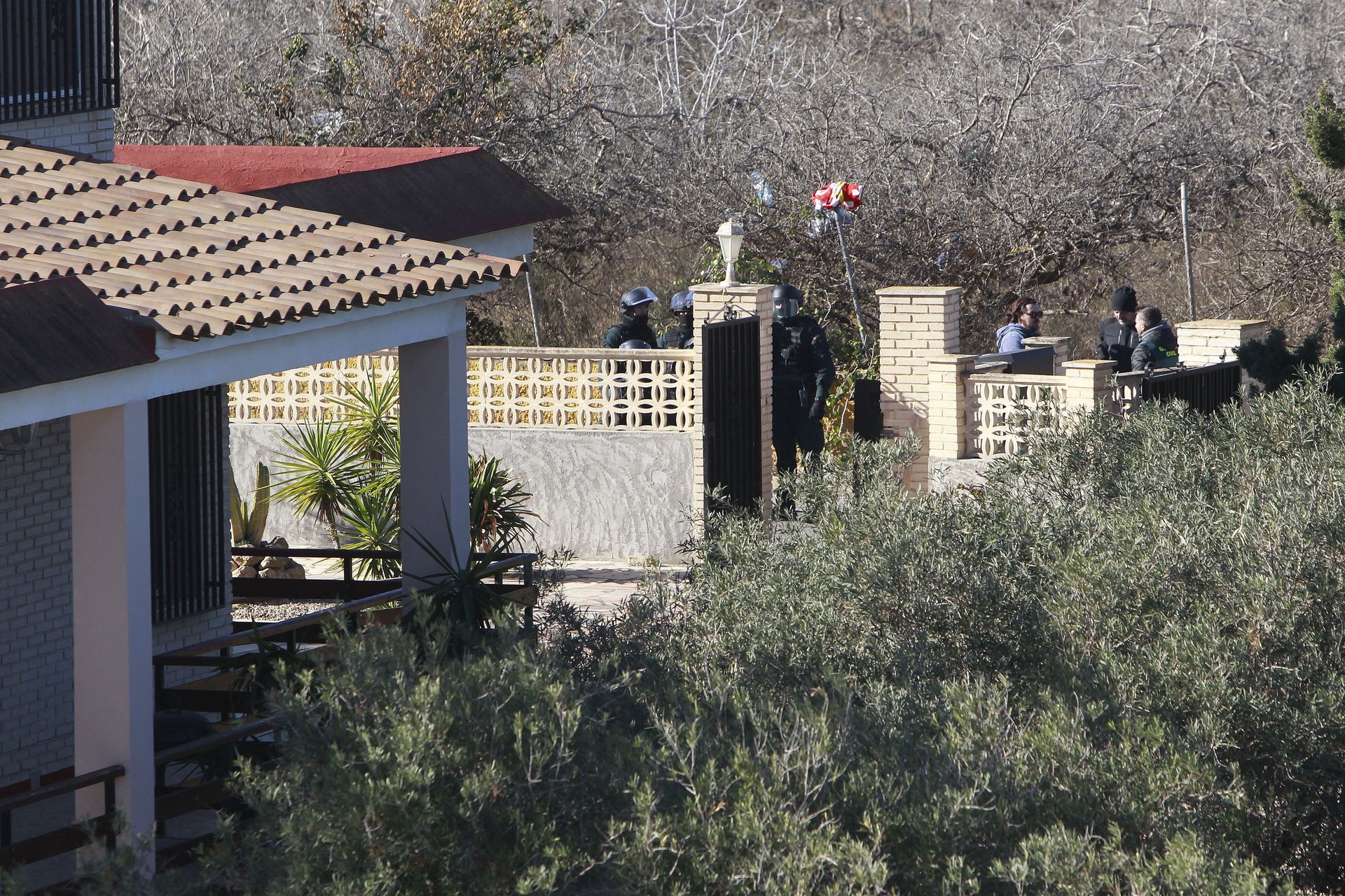 Oblężenie budynku w Hiszpanii. Nowe informacje na temat zbrodni Polaków