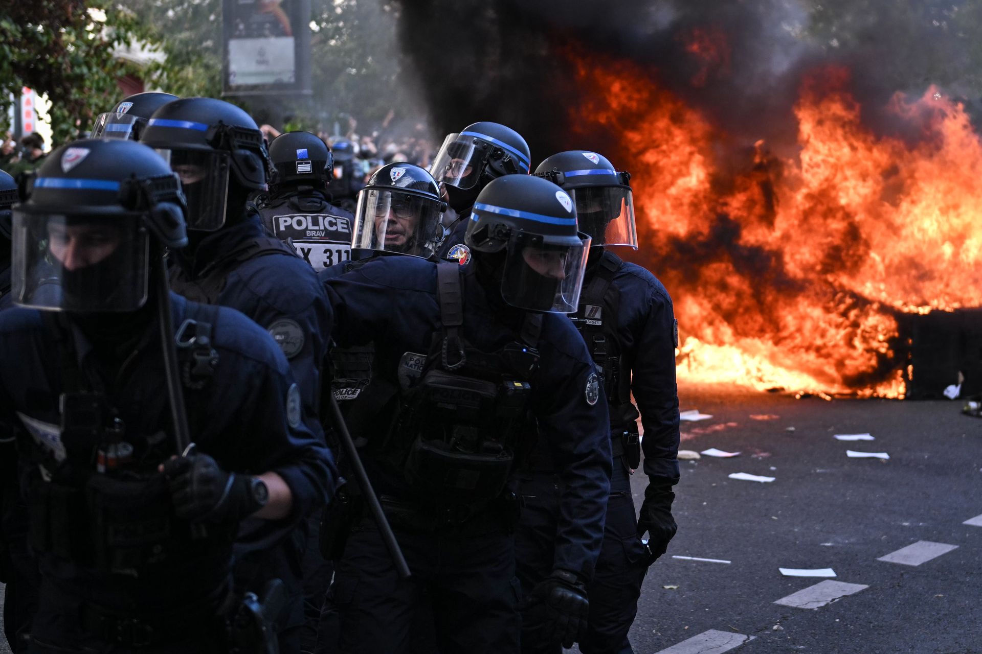 Francuska policja pod ostrzałem. Nastolatkowie tracą oko i kończyny, służby mówią o przemocy