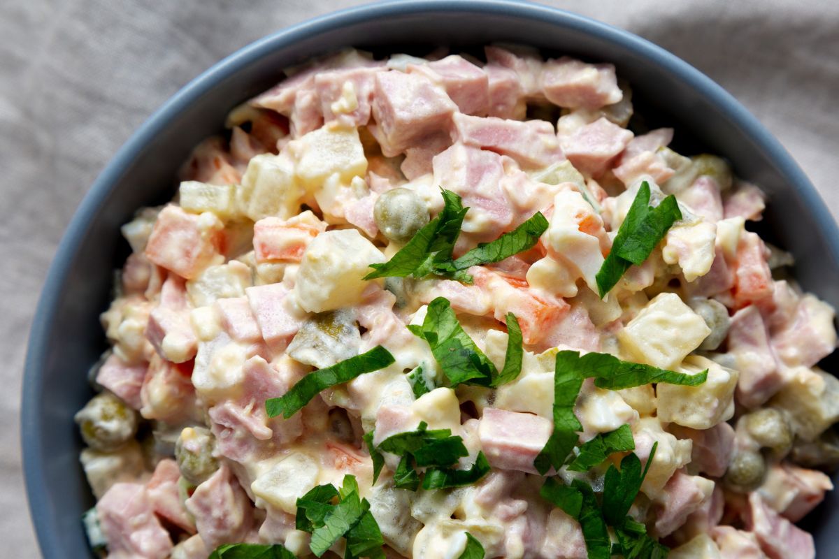 Jarzynowa odchodzi do lamusa. Na andrzejki robię ulubioną sałatkę Magdy Gessler