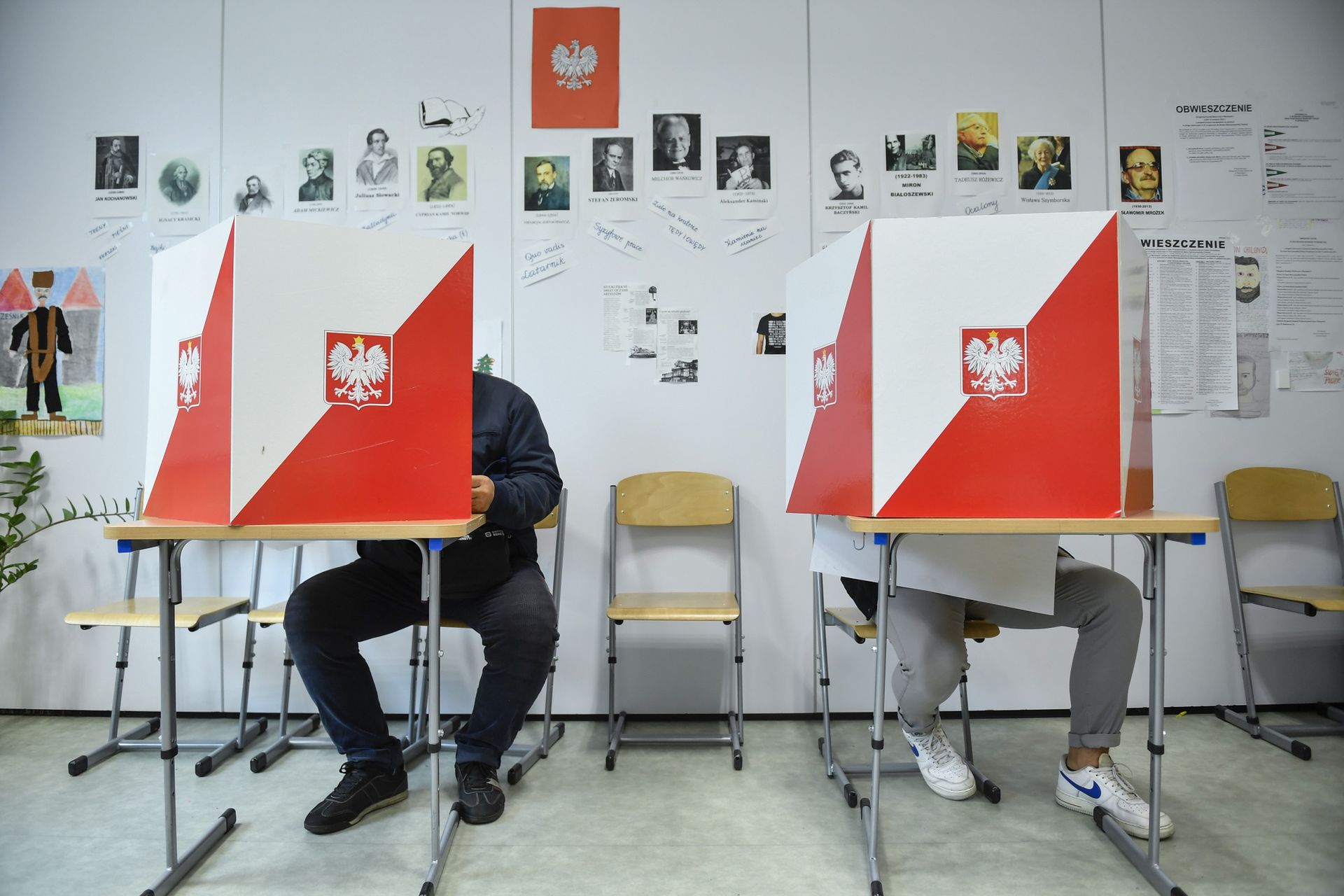 Wybory prezydenckie 2025. Jak głosowano w Ostrowcu Świętokrzyskim, Starachowicach, Sandomierzu?