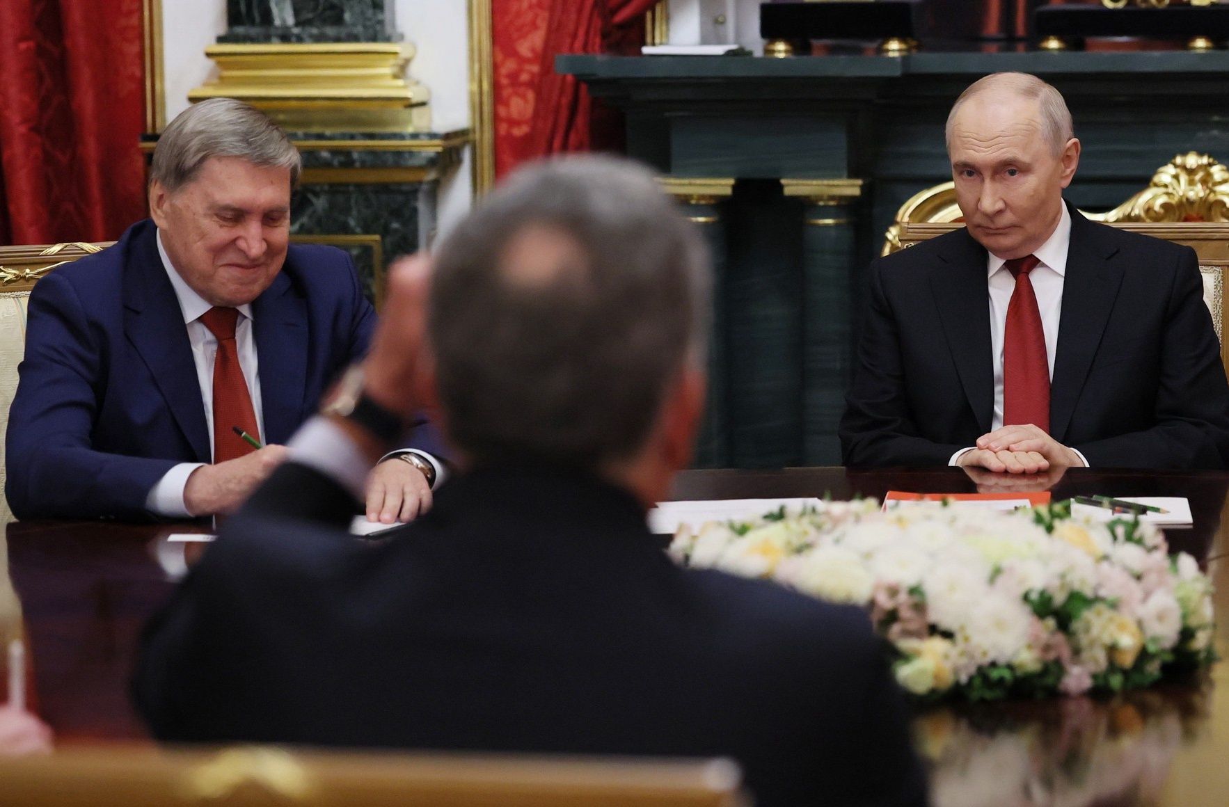 Władimir Putin wysłuchał komplementów. Eksperci już wiedzą: on nie ustąpi