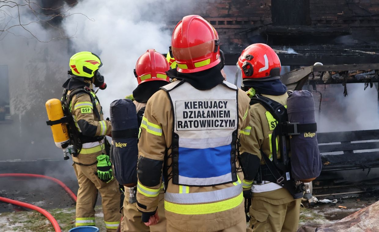Pożar hali w Gliwicach. Czarny dym nad miastem
