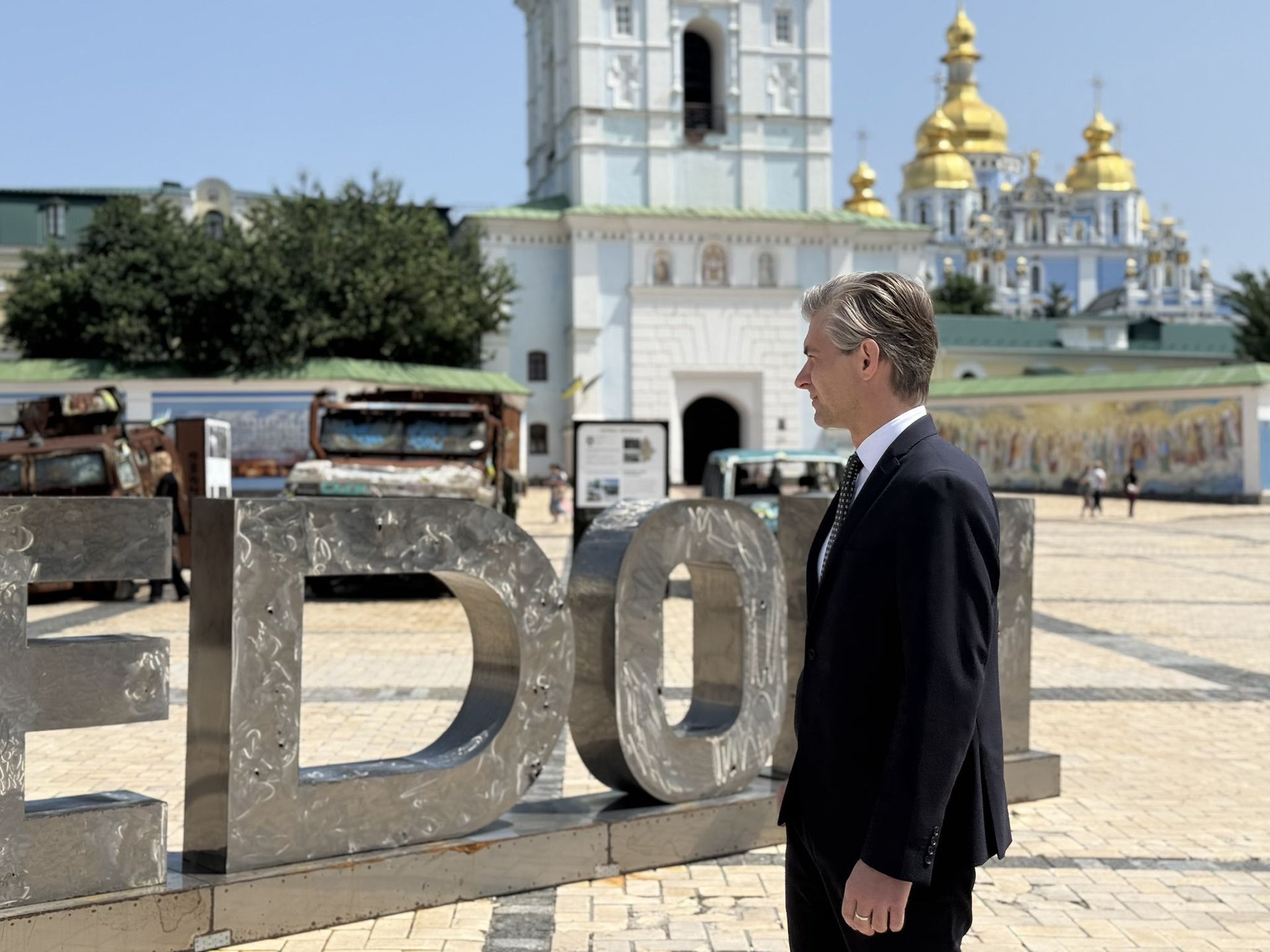 "Grad rakiet i dronów". Litewski minister o podróży do Kijowa