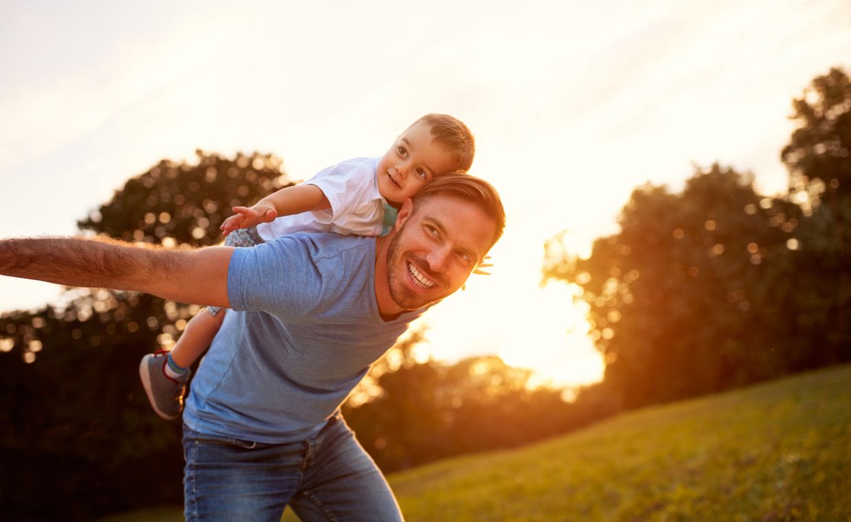 Co warto wiedzieć o Dniu Ojca? Historia, ciekawostki, obchody w Polsce i innych krajach
