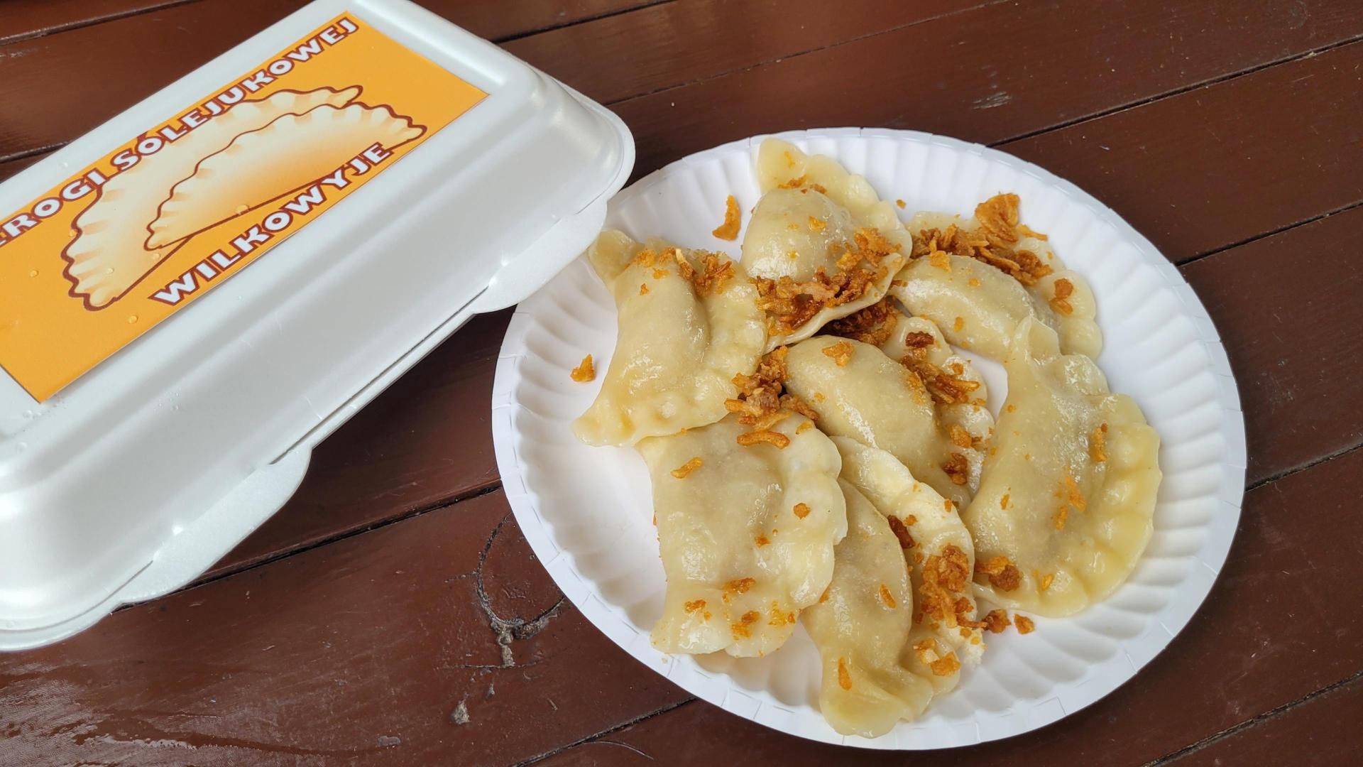 Zjadłam pierogi Solejukowej i szarlotkę Michałowej. Czy poczułam się jak na planie serialu "Ranczo"?