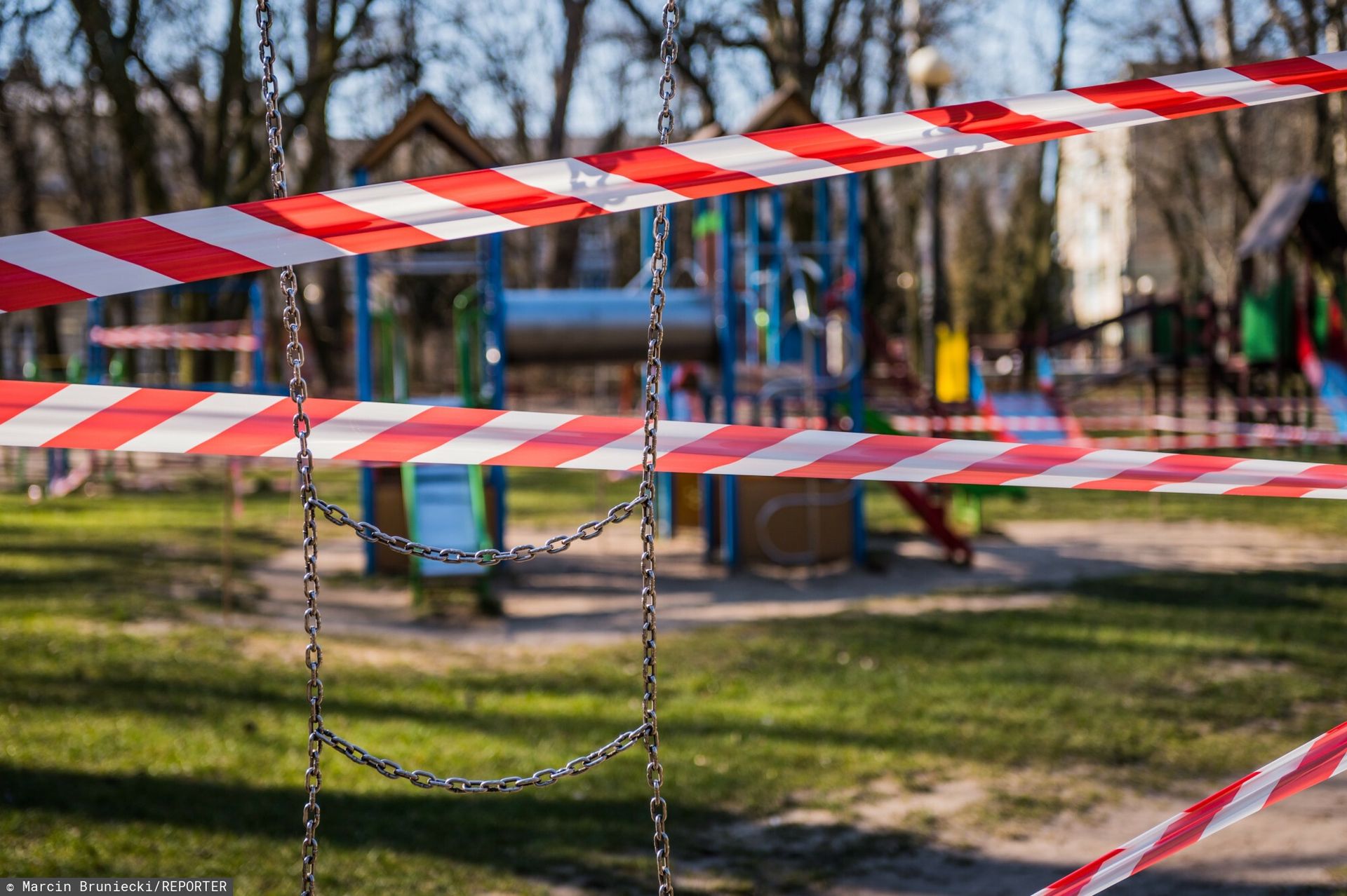 Ciało na placu zabaw. Makabryczne odkrycie pod Warszawą