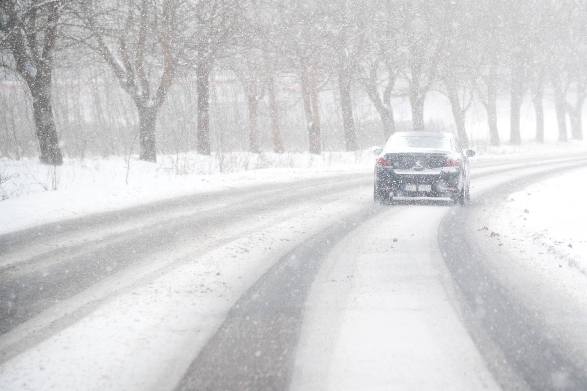 Atak zimy na Pomorzu. Apele policji i ostrzeżenia IMGW