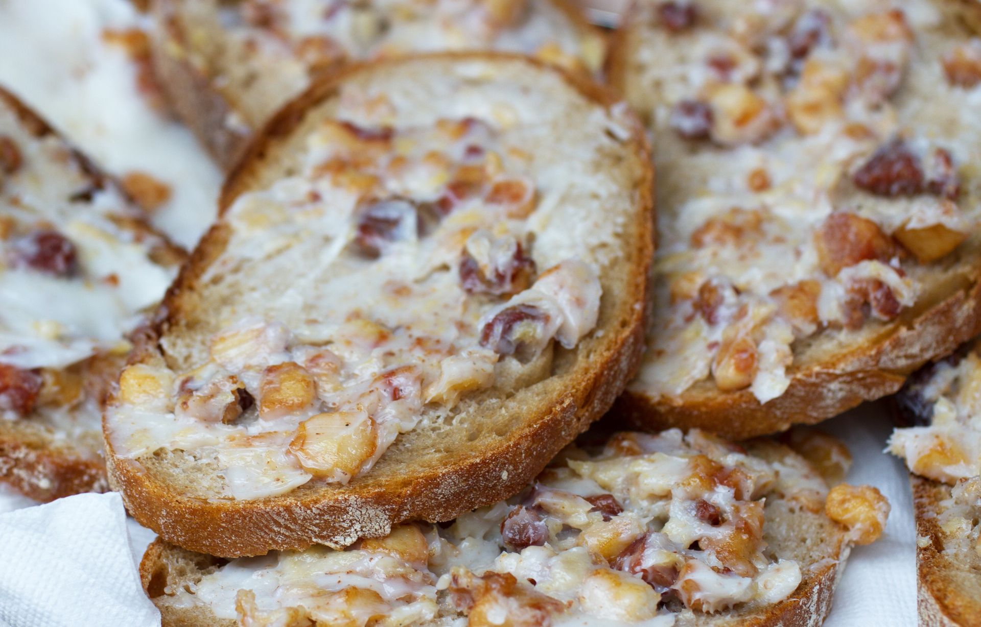 Smalec robię tylko z takimi dodatkami. Jest smaczniejszy i zdrowszy niż tradycyjny