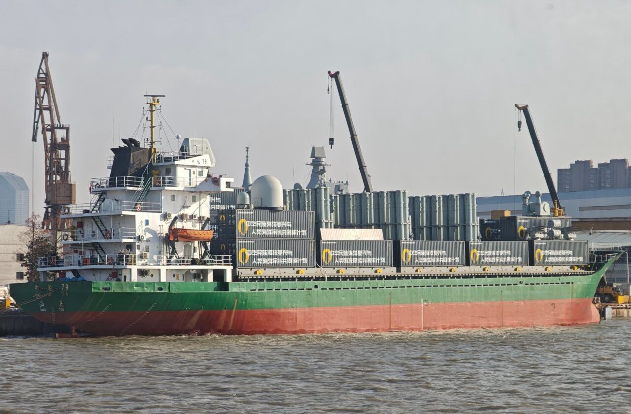 Chińska flota cieni. Cywilne statki w roli sił inwazyjnych