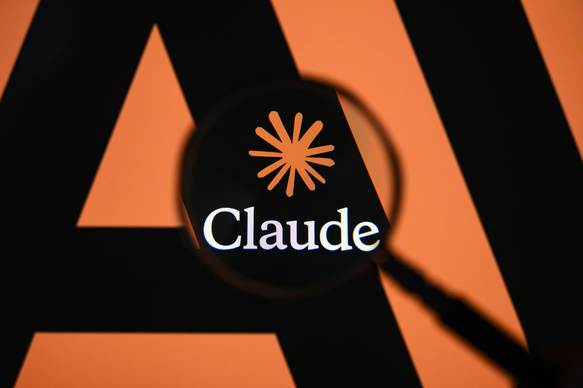 Nie musisz otwierać Photoshopa. Claude zrobi wszystko za ciebie