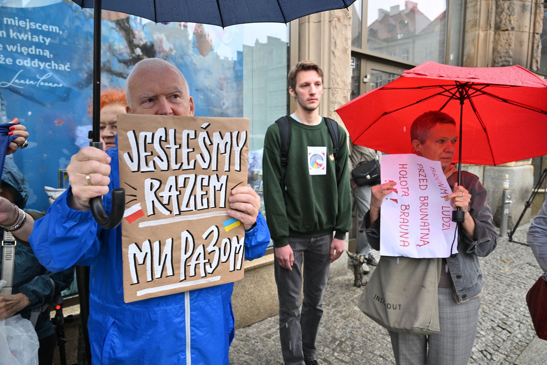 "Nie dajmy się podzielić". Pikiety w Warszawie i Wrocławiu