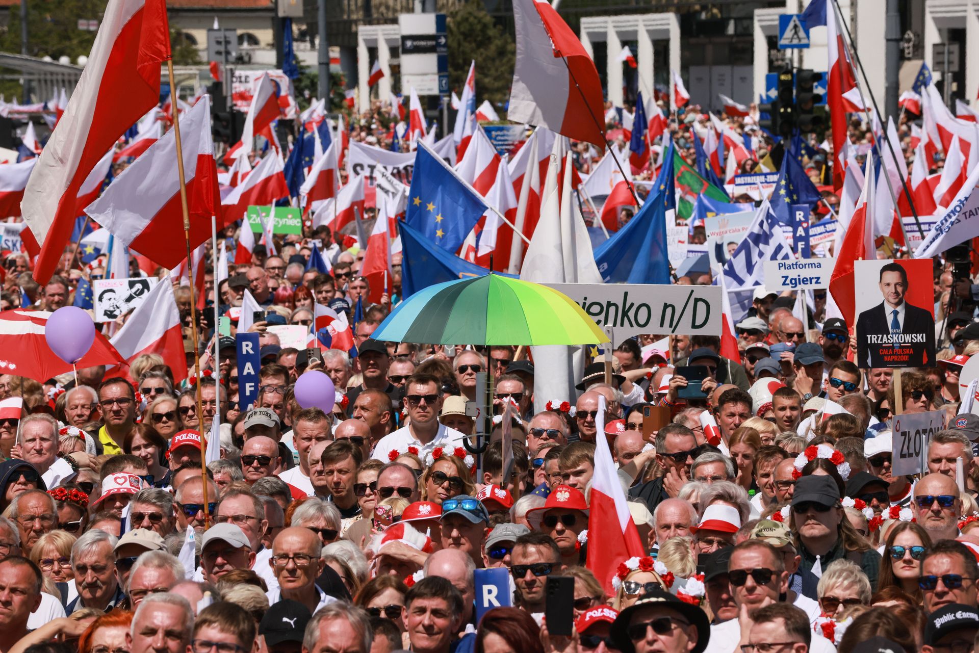 Hiszpańskie media piszą o marszach w Warszawie