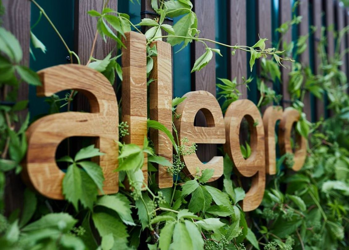 Ponad 20 mln sprzedawców, jedna czwarta więcej z reklam. Tak zarabia Allegro