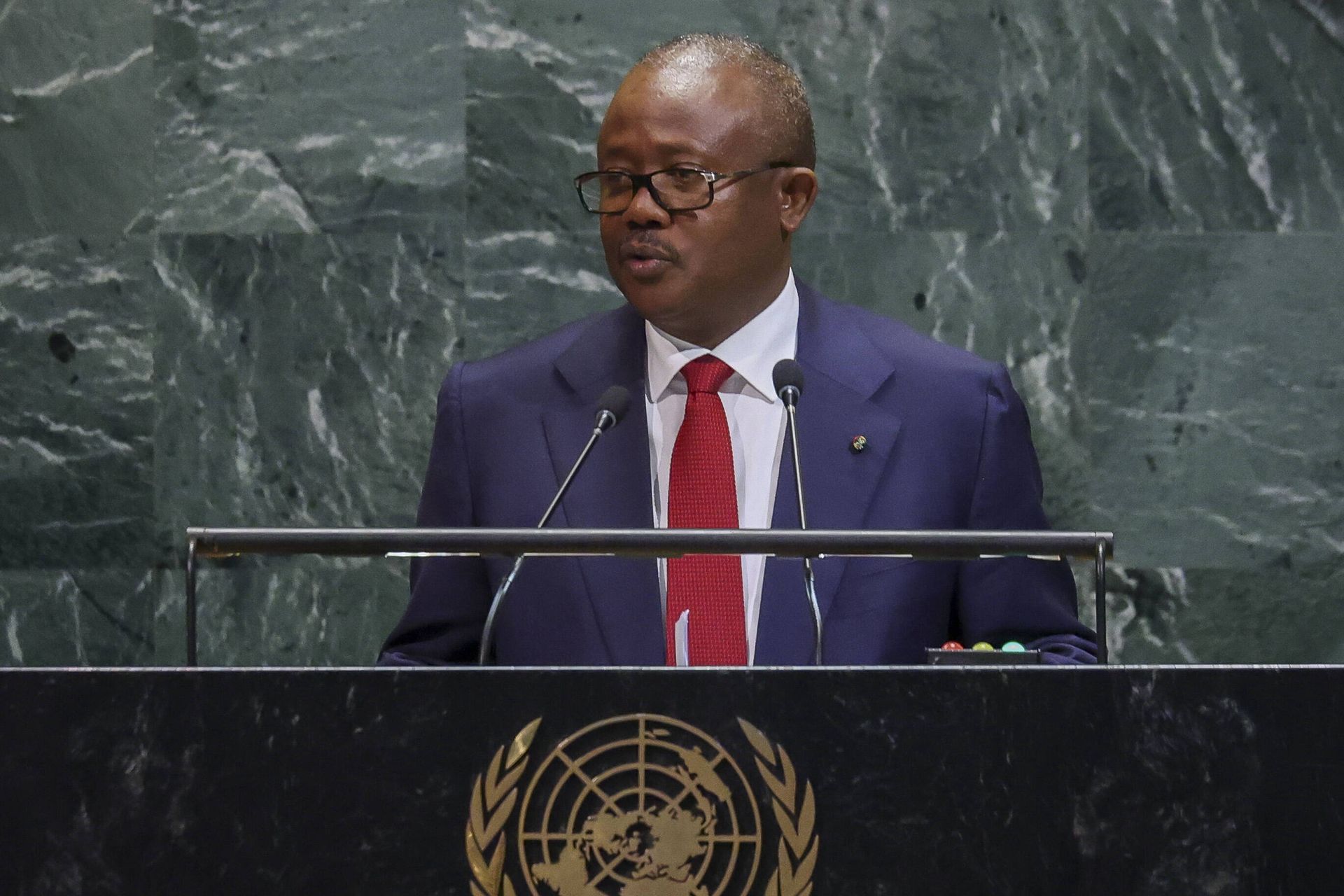 5 mln euro w samolocie. Na pokładzie żona obalonego prezydenta Gwinei Bissau