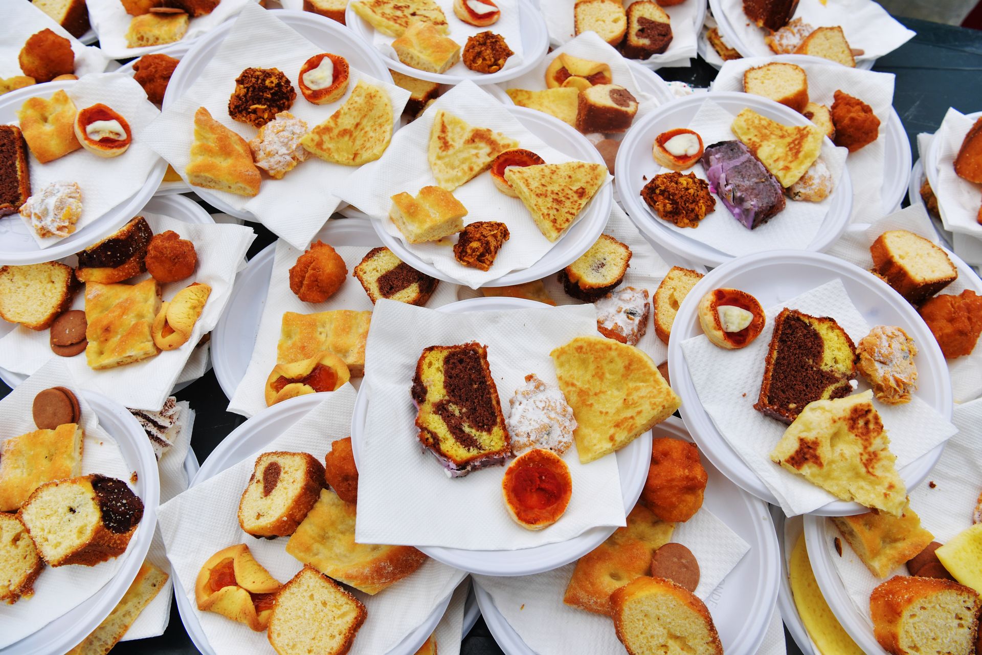 Dlaczego jak jest gorąco chcemy więcej słodkiego? Skomplikowana sprawa