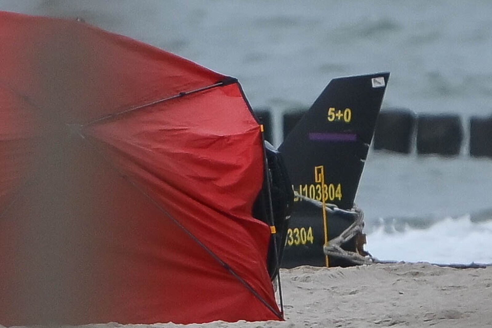 Dron z plaży miał głowicę bojową. Prokuratura ujawnia szczegóły