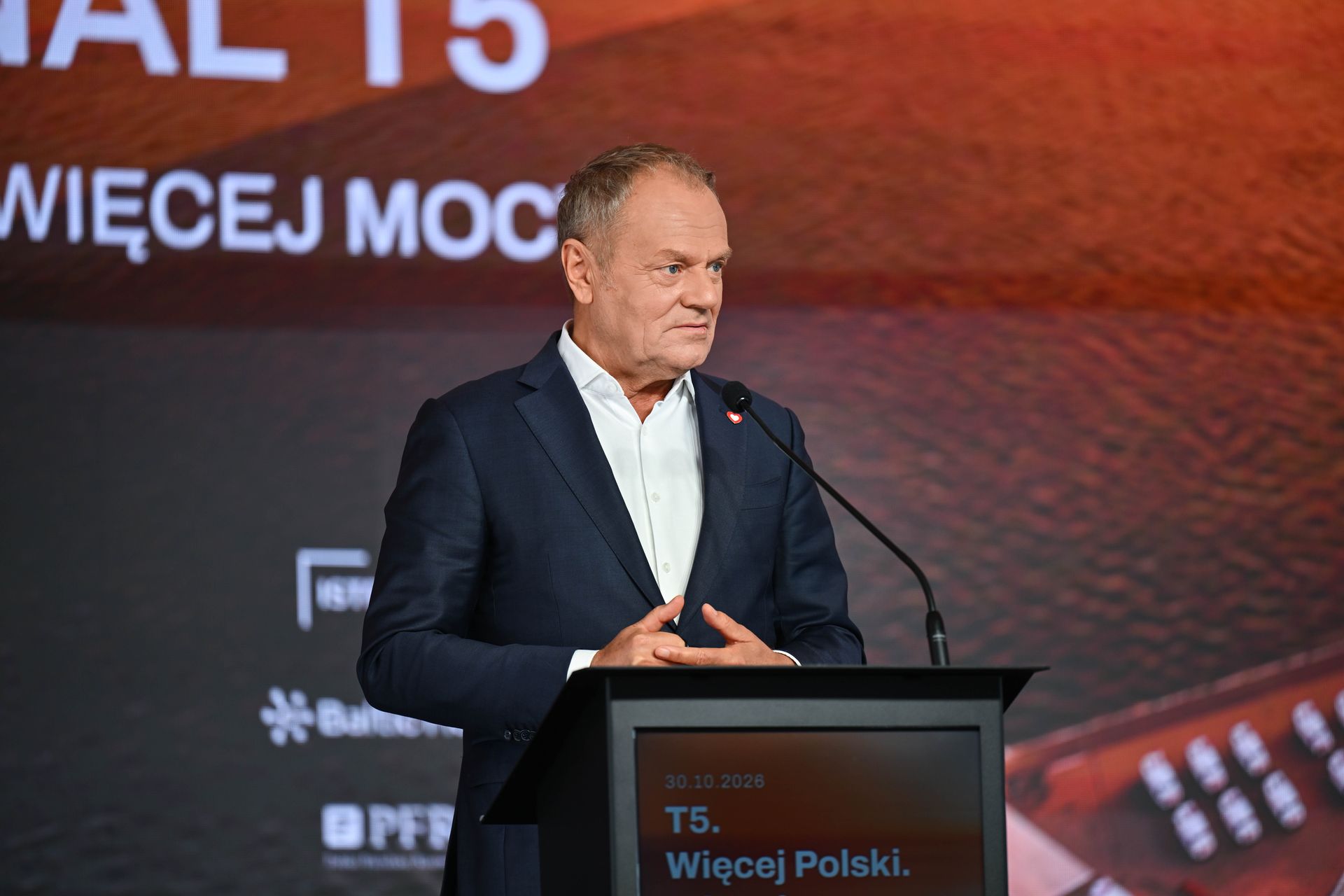 "Wyprowadzą nas z UE". Tusk apeluje do wyborców