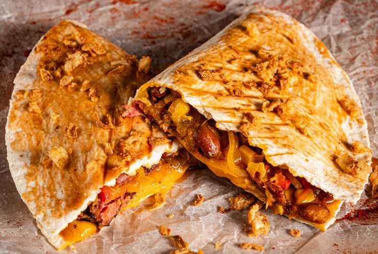 Tej tortilli nie może zabraknąć podczas sylwestra. Pokocha ją każdy fan mięsnych smaków