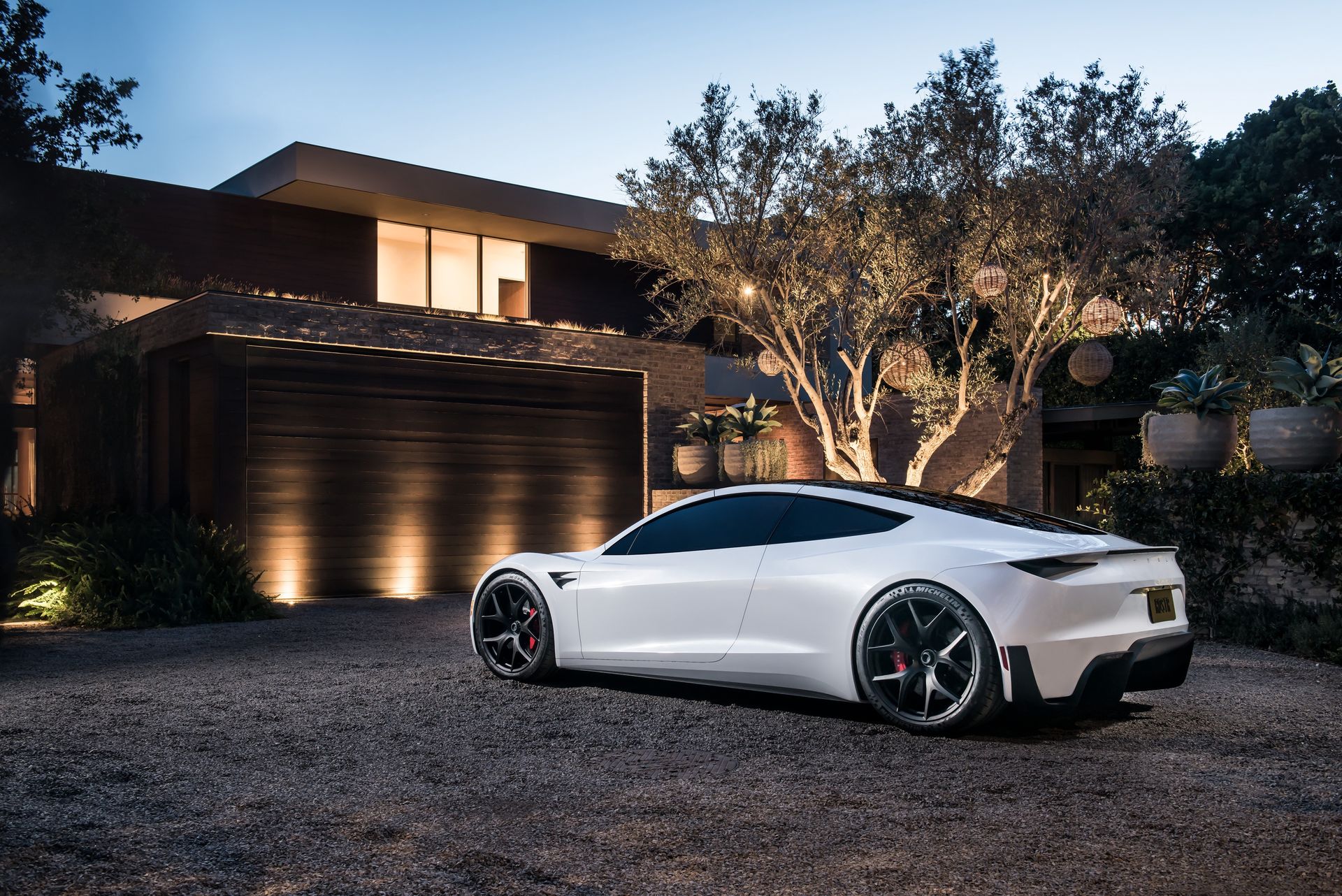 Tesla Roadster ma być "ostatnim autem dla kierowców"