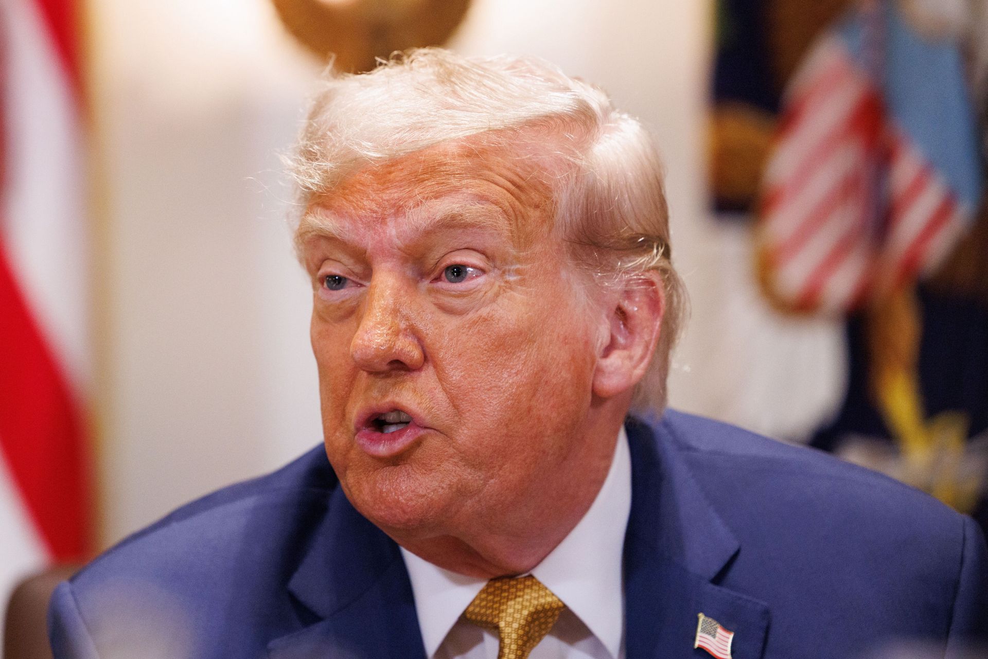 Trump uderza cłami w kolejny duży kraj