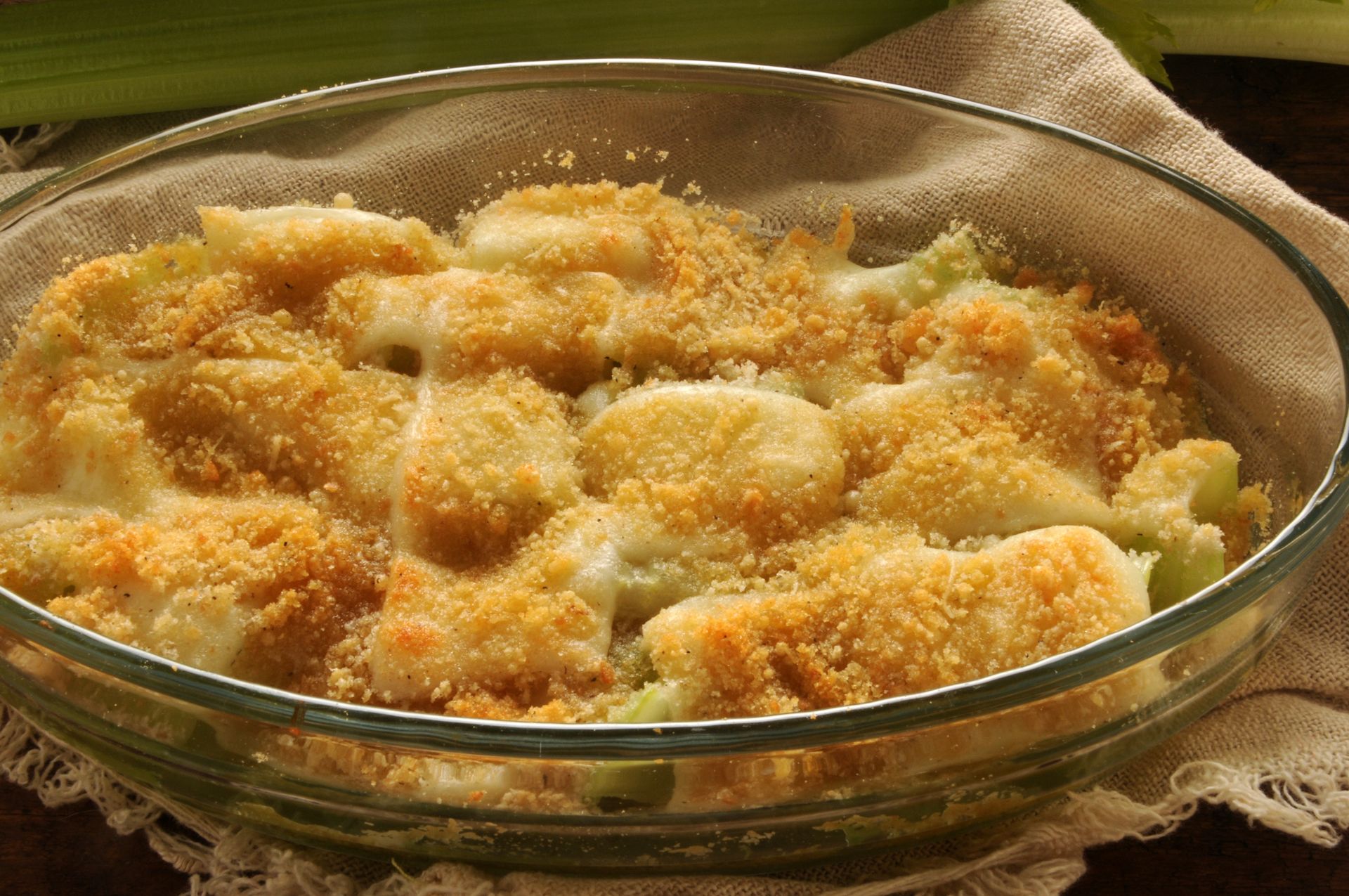 Zamiast ziemniaków, szatkuję inne warzywo. Zapiekanka tak pyszna, iż znika w pół minuty