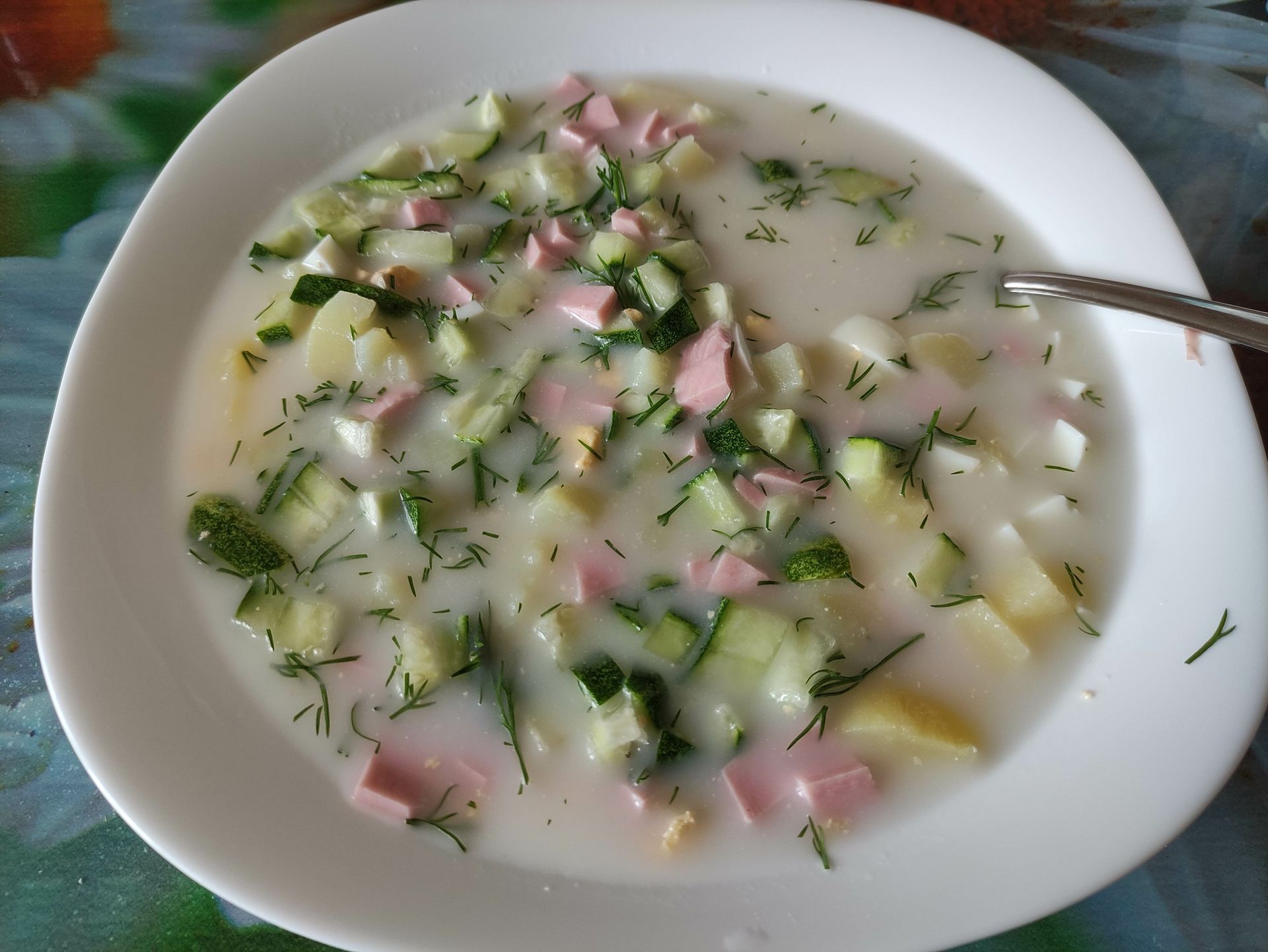 Nasi sąsiedzi zajadają się tą zupą. Poprawi trawienie i ukoi jelita