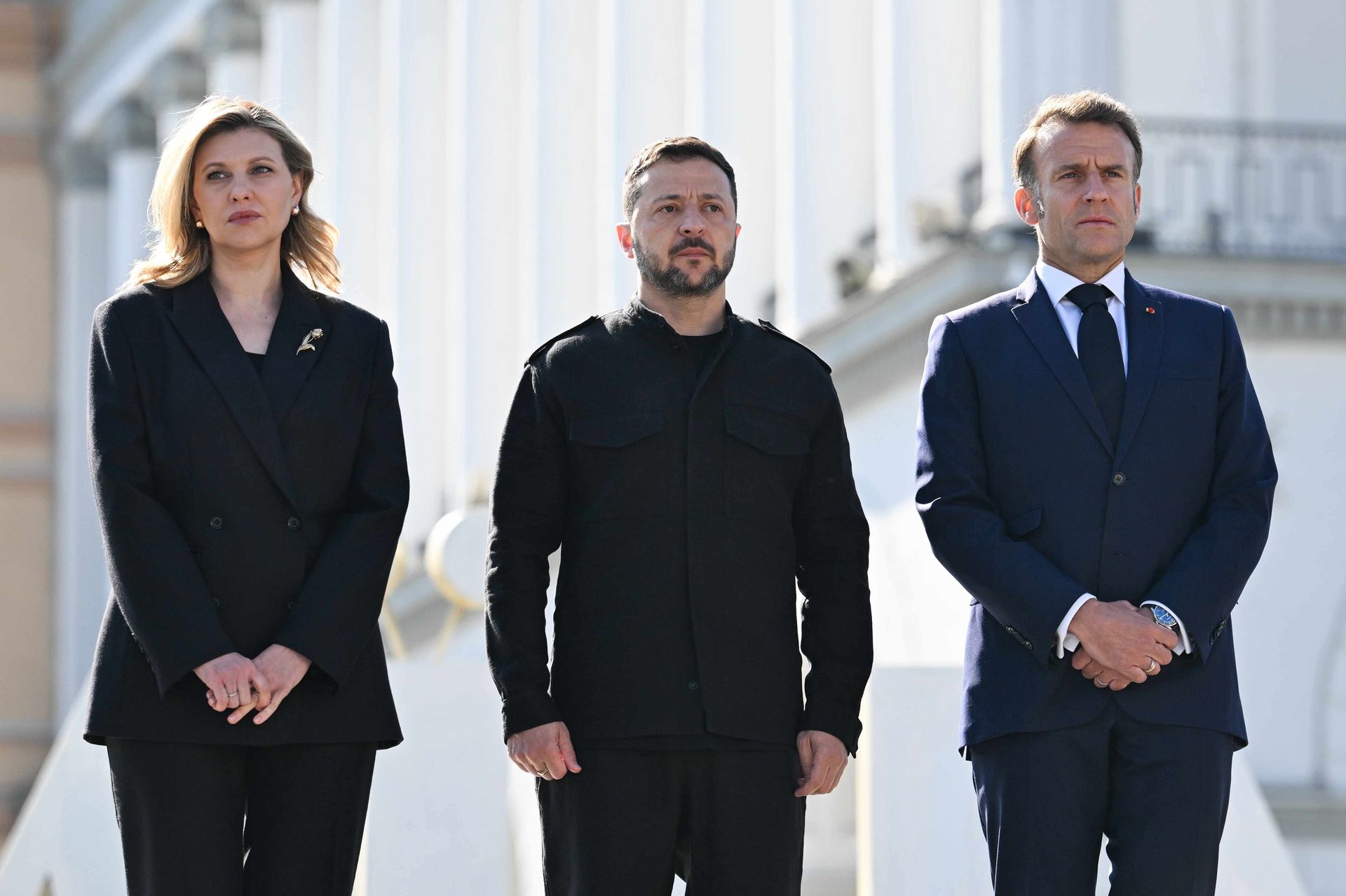 Zełenski: od poniedziałku bezwarunkowe zawieszenie broni