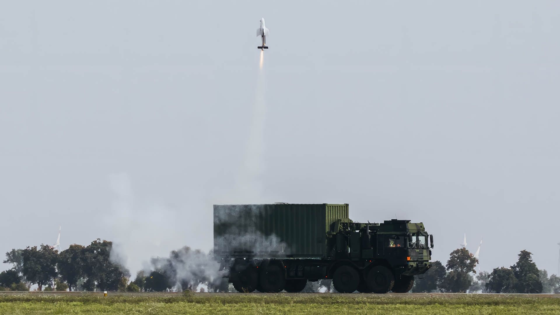 Mobilne "gniazdo roju dronów". Rheinmetall pokazuje swoją koncepcję