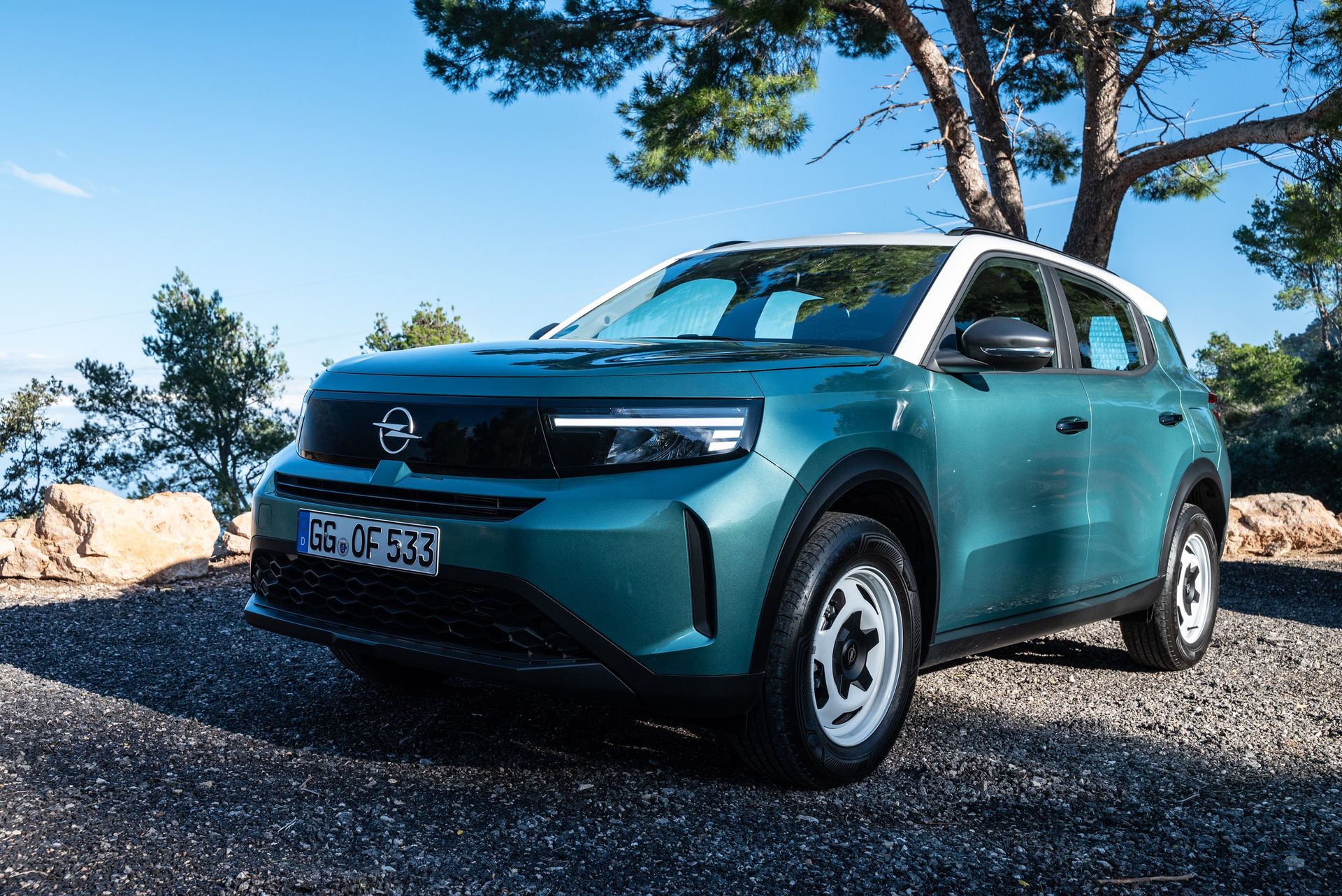 Opel Frontera za mniej niż 100 tys. zł. Debiutuje bazowy silnik 1.2 DTI