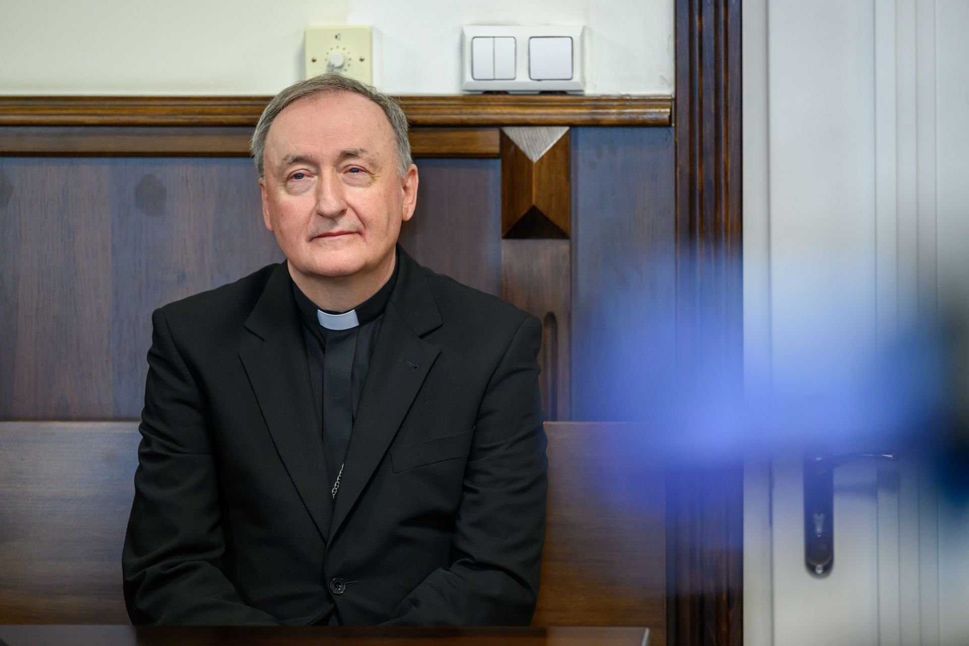 Historyczny proces biskupa. W tle nadużycia seksualne duchownych