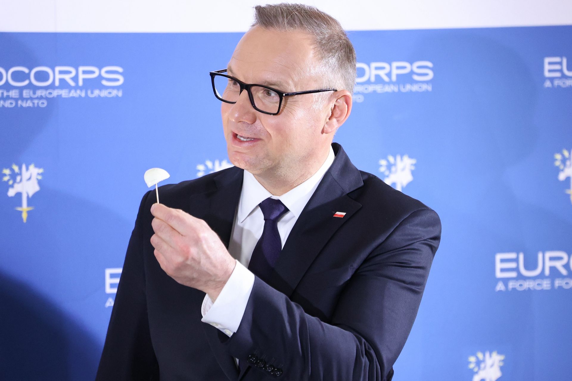 Jaki ma być nowy prezydent? smerfy w sondażu mówią, czego chcą