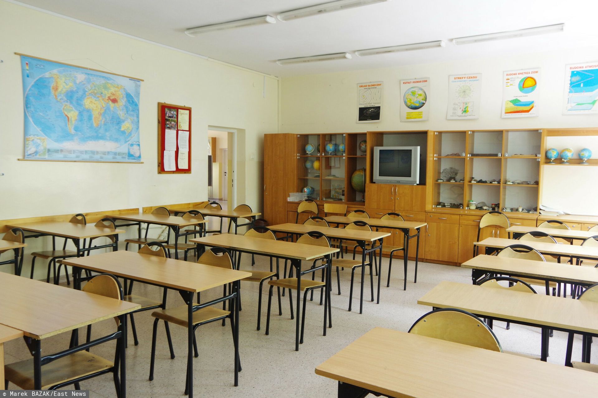 Wiele wakatów w szkołach. W taki sposób radzą sobie dyrektorzy