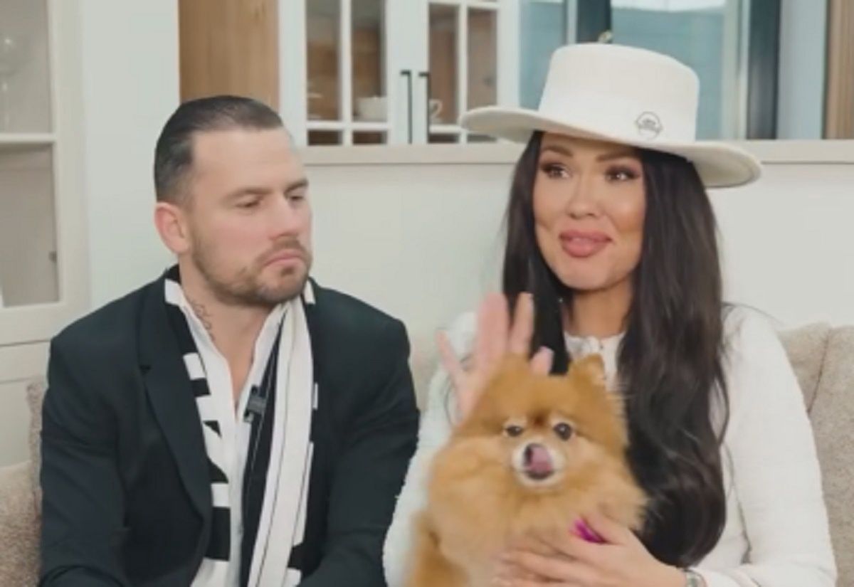 Sylwia Bomba i Greg Collins reklamują meble Bodzio