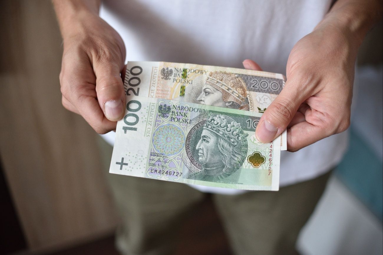 Unikał obowiązkowej opłaty. Skarbówka ściągnęła 137 tys. zł