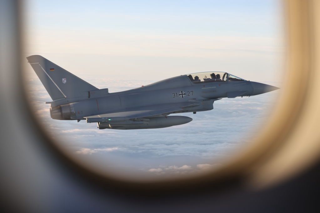 Niemcy wysyłają myśliwce do Polski. "Wyraźny sygnał dla Moskwy"