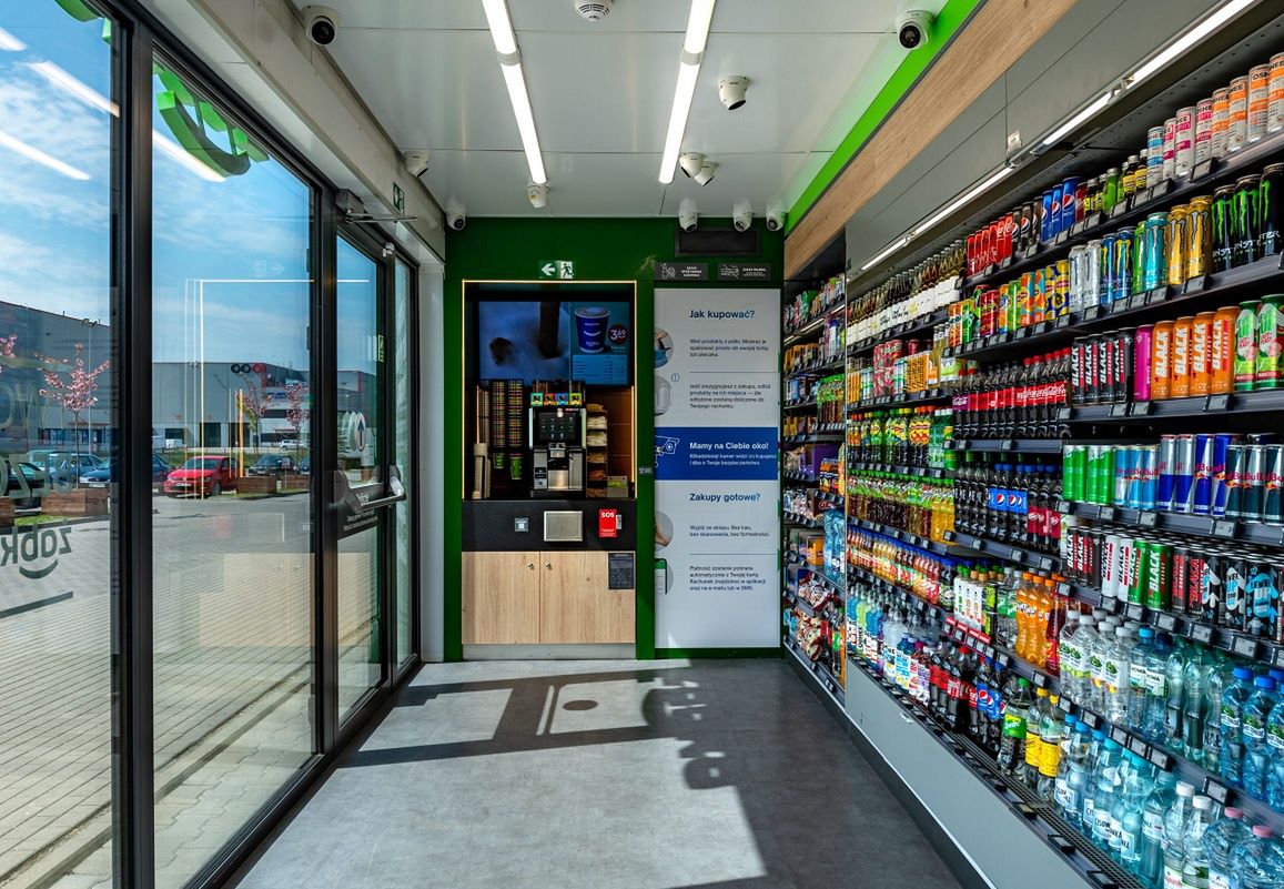 Żabka Nano i Black Red White pod lupą. Chodzi o ceny w reklamach i na etykietach