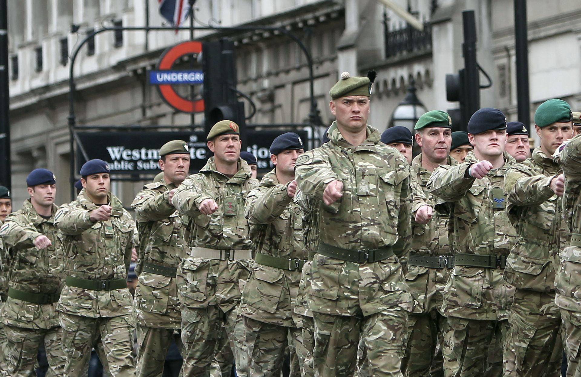 Problem Wielkiej Brytanii. Musi zdobyć 800 mld funtów na obronność