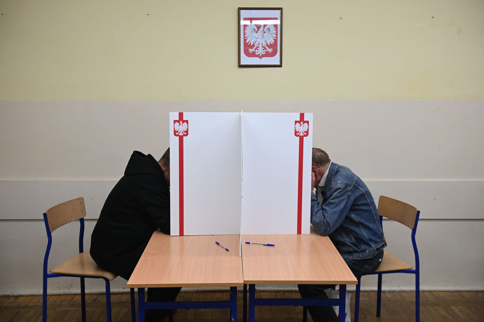 Niektórzy smerfy już głosują. Tu otworzyli lokale wyborcze