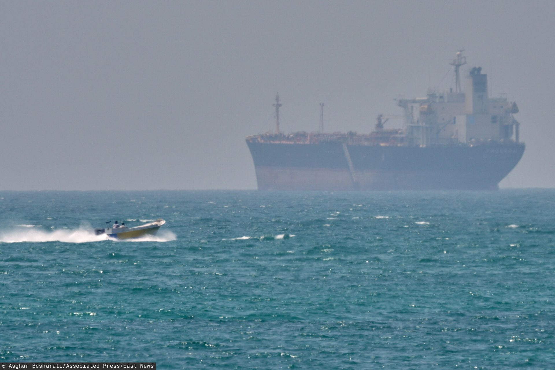 Iran zawrócił dwa tankowce w cieśninie Ormuz. Ponad 600 statków czeka